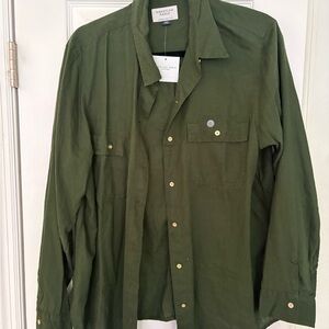 NWT American Eagle Green Button-Up Shirt